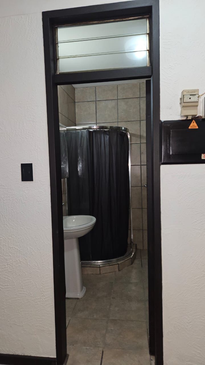 To Let 1 Bedroom Property for Rent in Rouxpark Western Cape